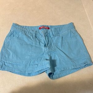 UNIONBAY Women's Light Blue Cargo Shorts. Size 7 or 28W